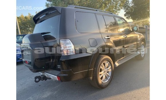 Buy Import Mitsubishi Pajero Black Car in Import - Dubai in Iles Buy Import Mitsubishi Pajero Black Car in Import - Dubai in Iles