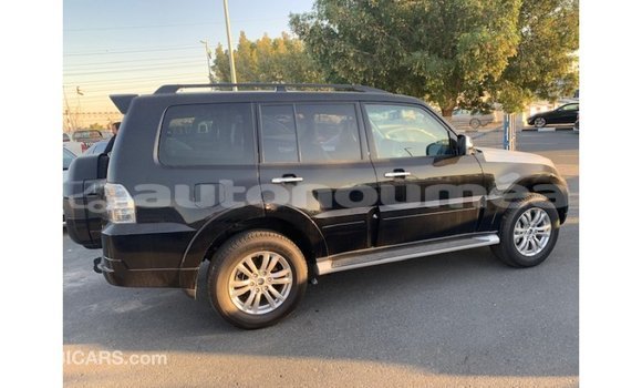 Buy Import Mitsubishi Pajero Black Car in Import - Dubai in Iles Buy Import Mitsubishi Pajero Black Car in Import - Dubai in Iles