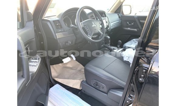 Buy Import Mitsubishi Pajero Black Car in Import - Dubai in Iles Buy Import Mitsubishi Pajero Black Car in Import - Dubai in Iles