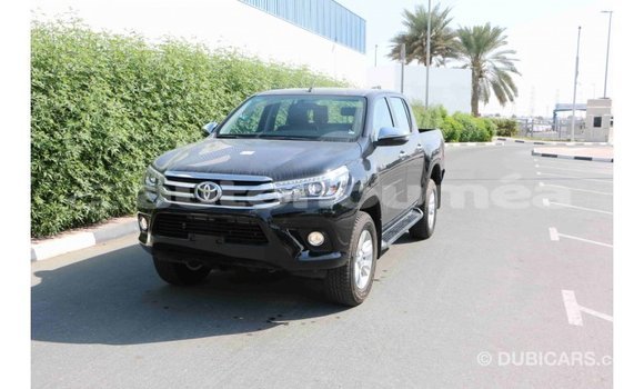 Acheter Import Voiture Toyota Hilux Noir à Import - Dubai, Iles Acheter Import Voiture Toyota Hilux Noir à Import - Dubai, Iles