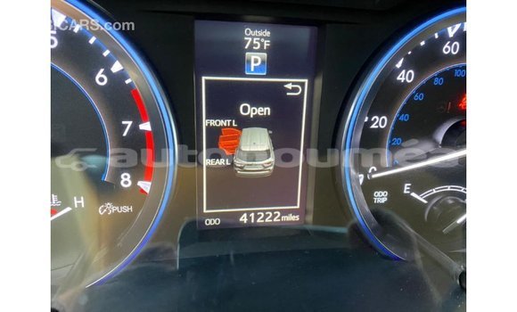 Acheter Import Voiture Toyota Highlander Vert à Import - Dubai, Iles Acheter Import Voiture Toyota Highlander Vert à Import - Dubai, Iles