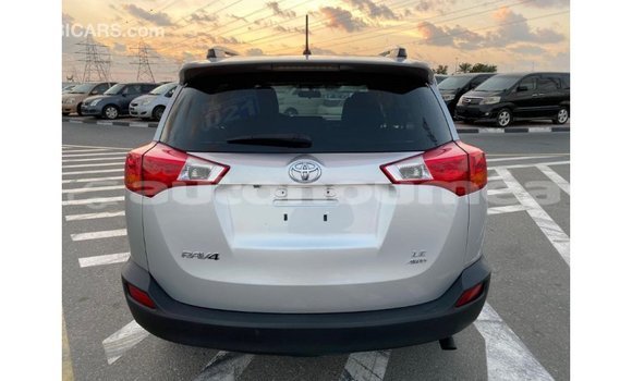 Acheter Import Utilitaire Toyota HiAce Autre à Import - Dubai, Iles Acheter Import Utilitaire Toyota HiAce Autre à Import - Dubai, Iles