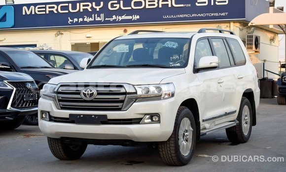 Acheter Import Voiture Toyota Land Cruiser Blanc à Import - Dubai, Iles Acheter Import Voiture Toyota Land Cruiser Blanc à Import - Dubai, Iles