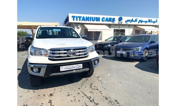 Buy Import Toyota Hilux White Car in Import - Dubai in Iles Buy Import Toyota Hilux White Car in Import - Dubai in Iles