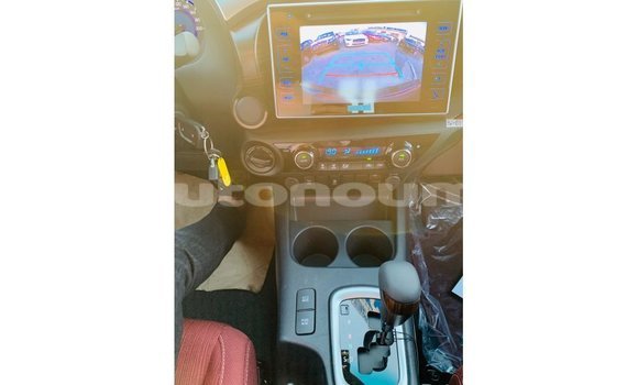 Buy Import Toyota Hilux White Car in Import - Dubai in Iles Buy Import Toyota Hilux White Car in Import - Dubai in Iles