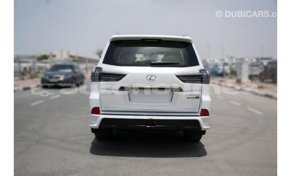 Acheter Import Voiture Lexus LX Blanc à Import - Dubai, Iles Acheter Import Voiture Lexus LX Blanc à Import - Dubai, Iles