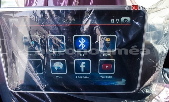 Acheter Import Voiture Toyota Land Cruiser Blanc à Import - Dubai, Iles Acheter Import Voiture Toyota Land Cruiser Blanc à Import - Dubai, Iles