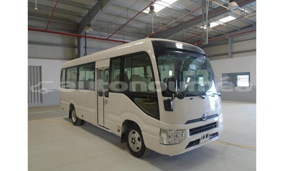 Acheter Import Voiture Abarth 595 Blanc à Import - Dubai, Iles Acheter Import Voiture Abarth 595 Blanc à Import - Dubai, Iles