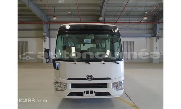 Acheter Import Voiture Abarth 595 Blanc à Import - Dubai, Iles Acheter Import Voiture Abarth 595 Blanc à Import - Dubai, Iles