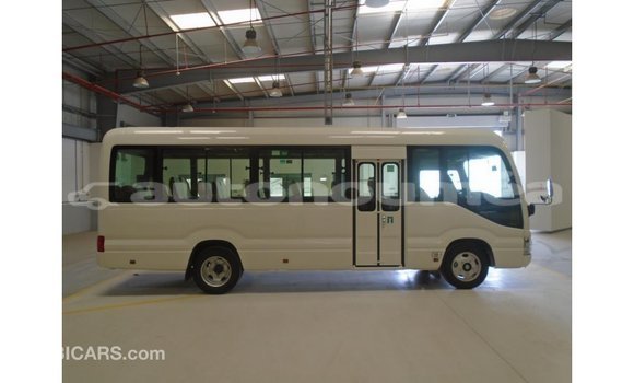 Acheter Import Voiture Abarth 595 Blanc à Import - Dubai, Iles Acheter Import Voiture Abarth 595 Blanc à Import - Dubai, Iles