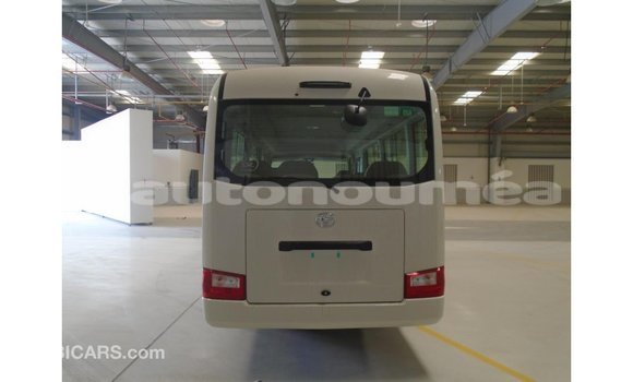 Acheter Import Voiture Abarth 595 Blanc à Import - Dubai, Iles Acheter Import Voiture Abarth 595 Blanc à Import - Dubai, Iles