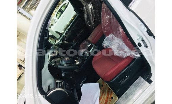 Acheter Import Voiture Lexus GX Blanc à Import - Dubai, Iles Acheter Import Voiture Lexus GX Blanc à Import - Dubai, Iles