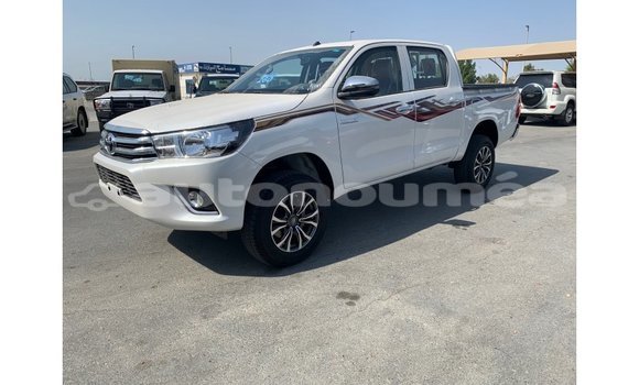 Buy Import Toyota Hilux White Car in Import - Dubai in Iles Buy Import Toyota Hilux White Car in Import - Dubai in Iles