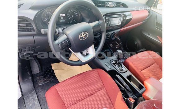 Buy Import Toyota Hilux White Car in Import - Dubai in Iles Buy Import Toyota Hilux White Car in Import - Dubai in Iles