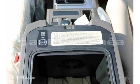 Acheter Import Voiture Toyota Prado Noir à Import - Dubai, Iles Acheter Import Voiture Toyota Prado Noir à Import - Dubai, Iles