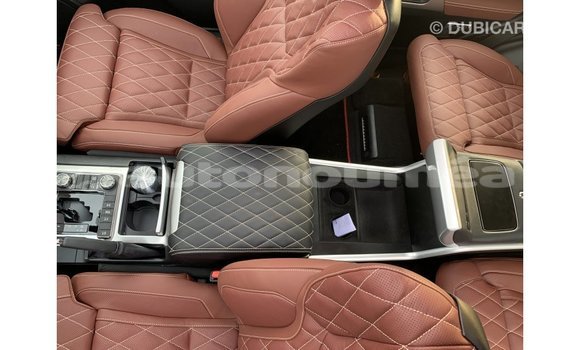 Acheter Import Voiture Toyota Land Cruiser Noir à Import - Dubai, Iles Acheter Import Voiture Toyota Land Cruiser Noir à Import - Dubai, Iles