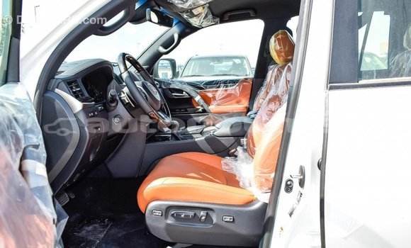 Acheter Import Voiture Lexus LX Blanc à Import - Dubai, Iles Acheter Import Voiture Lexus LX Blanc à Import - Dubai, Iles