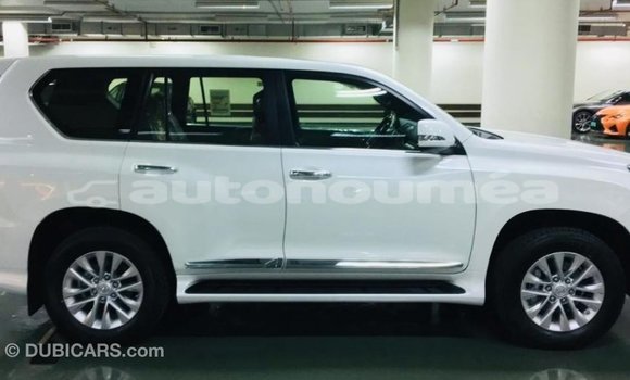Acheter Import Voiture Lexus GX Blanc à Import - Dubai, Iles Acheter Import Voiture Lexus GX Blanc à Import - Dubai, Iles
