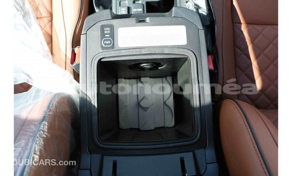 Acheter Import Voiture Toyota Prado Blanc à Import - Dubai, Iles Acheter Import Voiture Toyota Prado Blanc à Import - Dubai, Iles