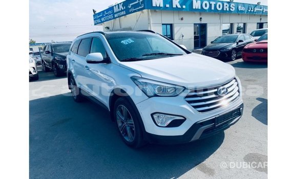Acheter Import Voiture Hyundai Santa Fe Blanc à Import - Dubai, Iles Acheter Import Voiture Hyundai Santa Fe Blanc à Import - Dubai, Iles