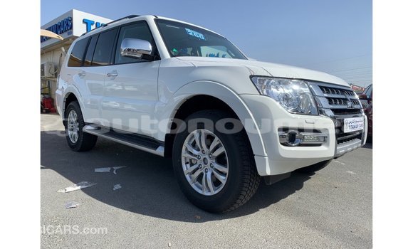 Buy Import Mitsubishi Pajero White Car in Import - Dubai in Iles Buy Import Mitsubishi Pajero White Car in Import - Dubai in Iles
