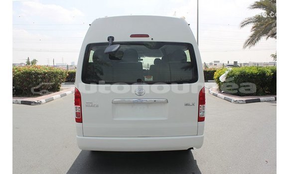 Acheter Import Voiture Toyota Hiace Blanc à Import - Dubai, Iles Acheter Import Voiture Toyota Hiace Blanc à Import - Dubai, Iles