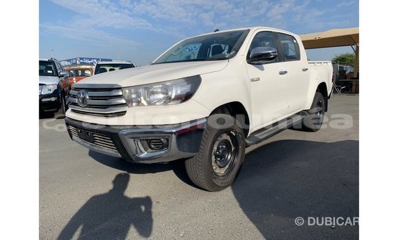 Buy Import Toyota Hilux White Car in Import - Dubai in Iles Buy Import Toyota Hilux White Car in Import - Dubai in Iles