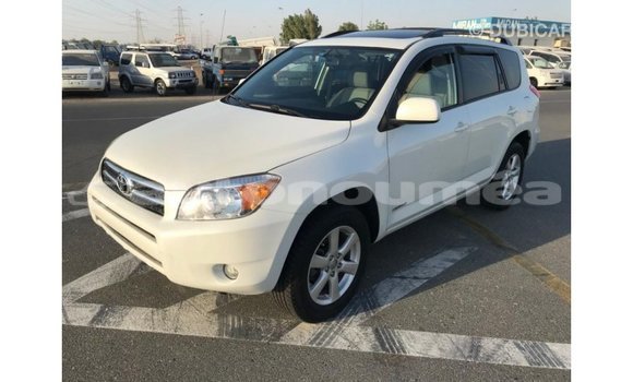 Acheter Import Utilitaire Toyota HiAce Blanc à Import - Dubai, Iles Acheter Import Utilitaire Toyota HiAce Blanc à Import - Dubai, Iles