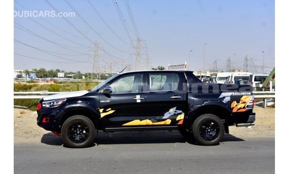 Acheter Import Voiture Toyota Hilux Noir à Import - Dubai, Iles Acheter Import Voiture Toyota Hilux Noir à Import - Dubai, Iles