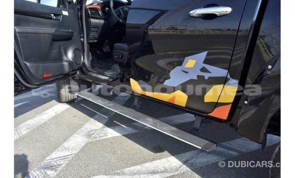 Acheter Import Voiture Toyota Hilux Noir à Import - Dubai, Iles Acheter Import Voiture Toyota Hilux Noir à Import - Dubai, Iles