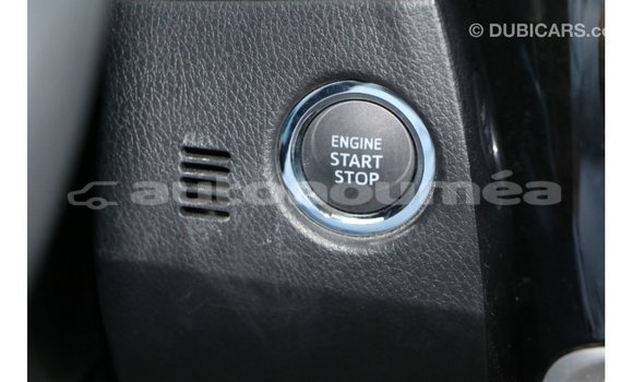 Acheter Import Voiture Toyota Corolla Blanc à Import - Dubai, Iles Acheter Import Voiture Toyota Corolla Blanc à Import - Dubai, Iles