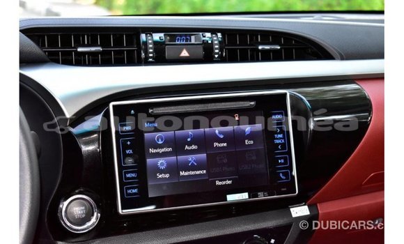 Acheter Import Voiture Toyota Hilux Noir à Import - Dubai, Iles Acheter Import Voiture Toyota Hilux Noir à Import - Dubai, Iles