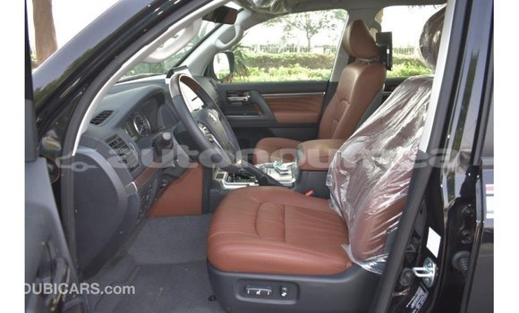 Acheter Import Voiture Toyota Land Cruiser Noir à Import - Dubai, Iles Acheter Import Voiture Toyota Land Cruiser Noir à Import - Dubai, Iles