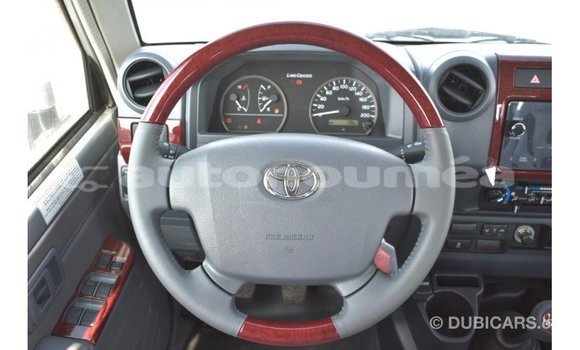 Acheter Import Voiture Toyota Land Cruiser Autre à Import - Dubai, Iles Acheter Import Voiture Toyota Land Cruiser Autre à Import - Dubai, Iles