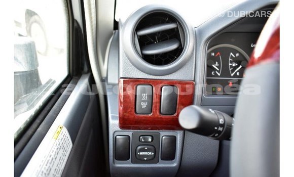 Acheter Import Voiture Toyota Land Cruiser Autre à Import - Dubai, Iles Acheter Import Voiture Toyota Land Cruiser Autre à Import - Dubai, Iles