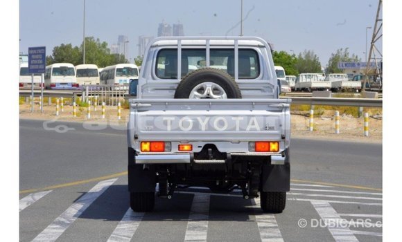 Acheter Import Voiture Toyota Land Cruiser Autre à Import - Dubai, Iles Acheter Import Voiture Toyota Land Cruiser Autre à Import - Dubai, Iles