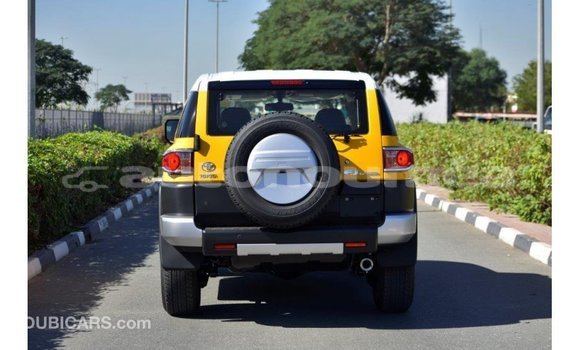 Acheter Import Voiture Toyota FJ Cruiser Autre à Import - Dubai, Iles Acheter Import Voiture Toyota FJ Cruiser Autre à Import - Dubai, Iles
