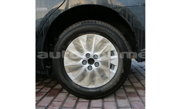 Acheter Import Voiture Toyota Corolla Noir à Import - Dubai, Iles Acheter Import Voiture Toyota Corolla Noir à Import - Dubai, Iles