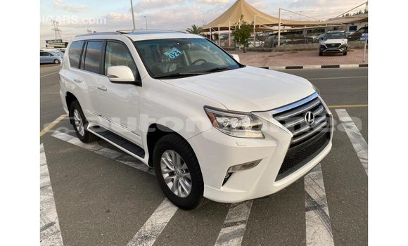 Acheter Import Voiture Lexus GX Blanc à Import - Dubai, Iles Acheter Import Voiture Lexus GX Blanc à Import - Dubai, Iles