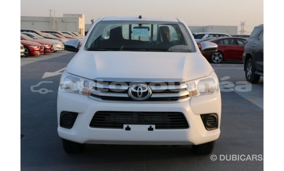 Acheter Import Voiture Toyota Hilux Blanc à Import - Dubai, Iles Acheter Import Voiture Toyota Hilux Blanc à Import - Dubai, Iles
