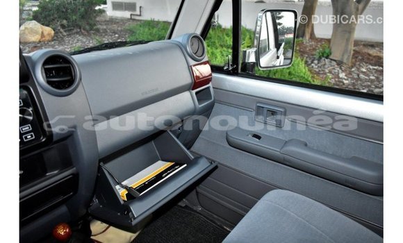 Acheter Import Voiture Toyota Land Cruiser Autre à Import - Dubai, Iles Acheter Import Voiture Toyota Land Cruiser Autre à Import - Dubai, Iles