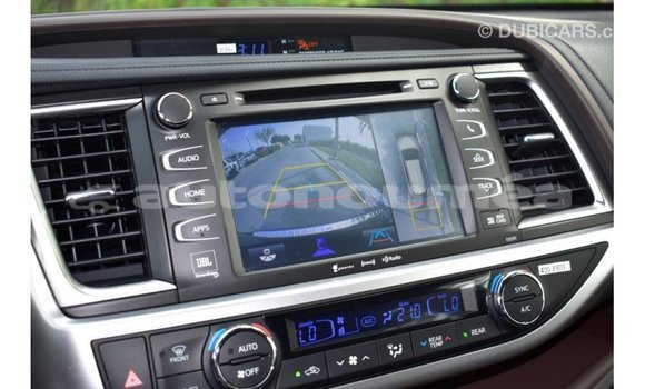 Acheter Import Voiture Toyota Highlander Noir à Import - Dubai, Iles Acheter Import Voiture Toyota Highlander Noir à Import - Dubai, Iles