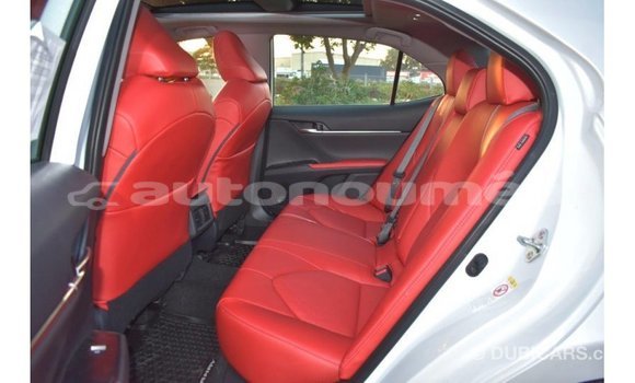 Acheter Import Voiture Toyota Camry Blanc à Import - Dubai, Iles Acheter Import Voiture Toyota Camry Blanc à Import - Dubai, Iles