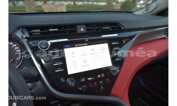 Acheter Import Voiture Toyota Camry Blanc à Import - Dubai, Iles Acheter Import Voiture Toyota Camry Blanc à Import - Dubai, Iles