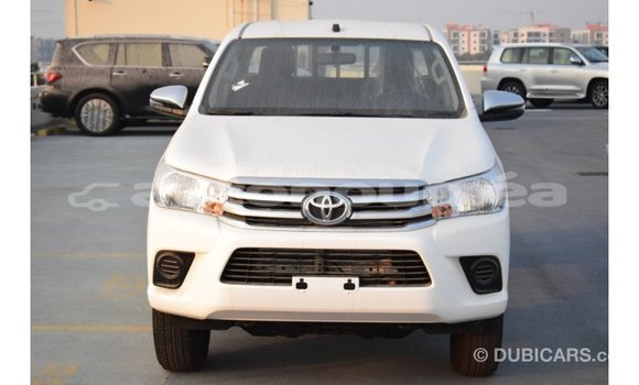 Buy Import Toyota Hilux White Car in Import - Dubai in Iles Buy Import Toyota Hilux White Car in Import - Dubai in Iles