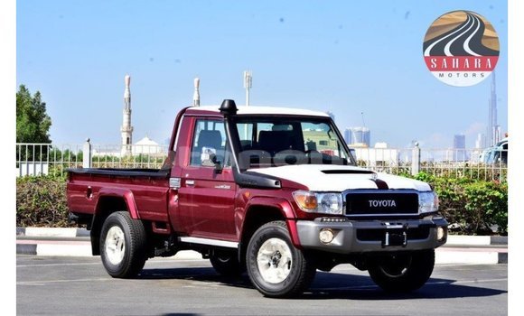 Buy Import Toyota Land Cruiser Red Car in Import - Dubai in Iles Buy Import Toyota Land Cruiser Red Car in Import - Dubai in Iles