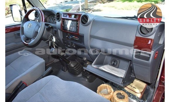 Buy Import Toyota Land Cruiser Red Car in Import - Dubai in Iles Buy Import Toyota Land Cruiser Red Car in Import - Dubai in Iles