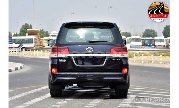 Acheter Import Voiture Toyota Land Cruiser Noir à Import - Dubai, Iles Acheter Import Voiture Toyota Land Cruiser Noir à Import - Dubai, Iles
