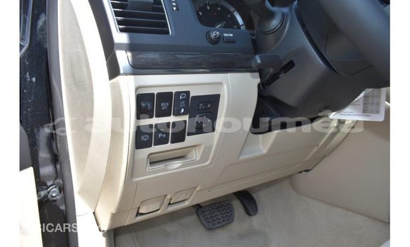 Acheter Import Voiture Toyota Land Cruiser Noir à Import - Dubai, Iles Acheter Import Voiture Toyota Land Cruiser Noir à Import - Dubai, Iles