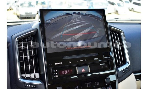 Acheter Import Voiture Toyota Land Cruiser Noir à Import - Dubai, Iles Acheter Import Voiture Toyota Land Cruiser Noir à Import - Dubai, Iles